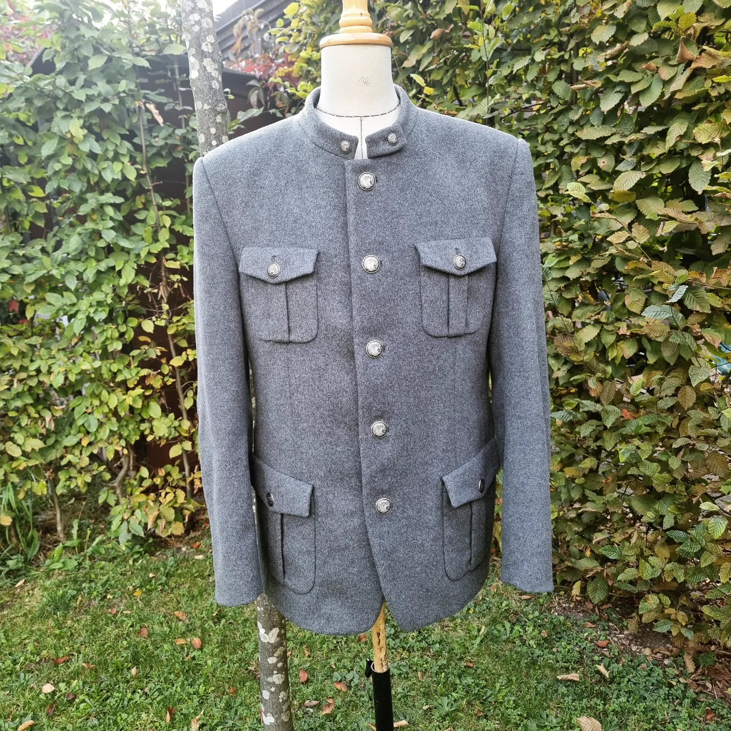 Janker aus edlem Wollstoff